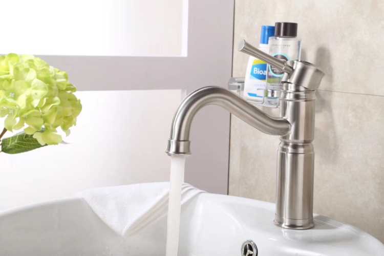 choosing basin faucets1.jpg