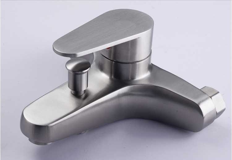 YT-1-2011H5 Bathtub mixer.jpg