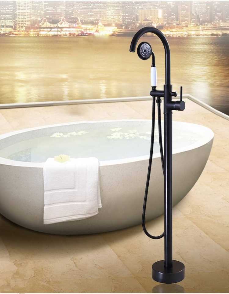 floor mounted bathtub taps1.jpg