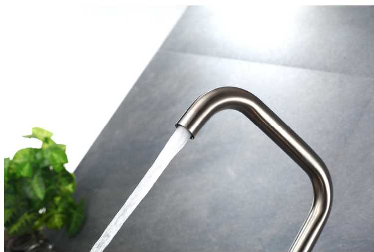 YT-1-1007H16 Kitchen faucet.jpg