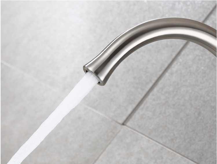 YT-1-1039H14 Kitchen faucet.jpg