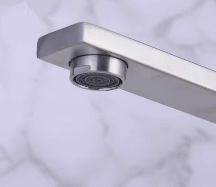 YT-1-1077H14 Kitchen faucet.jpg