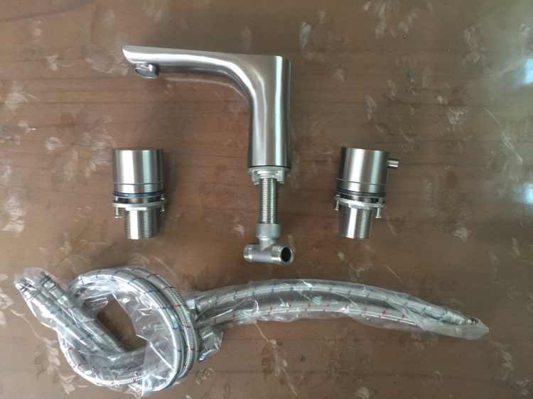 YT-1-0194H5 Split basin faucet.jpg