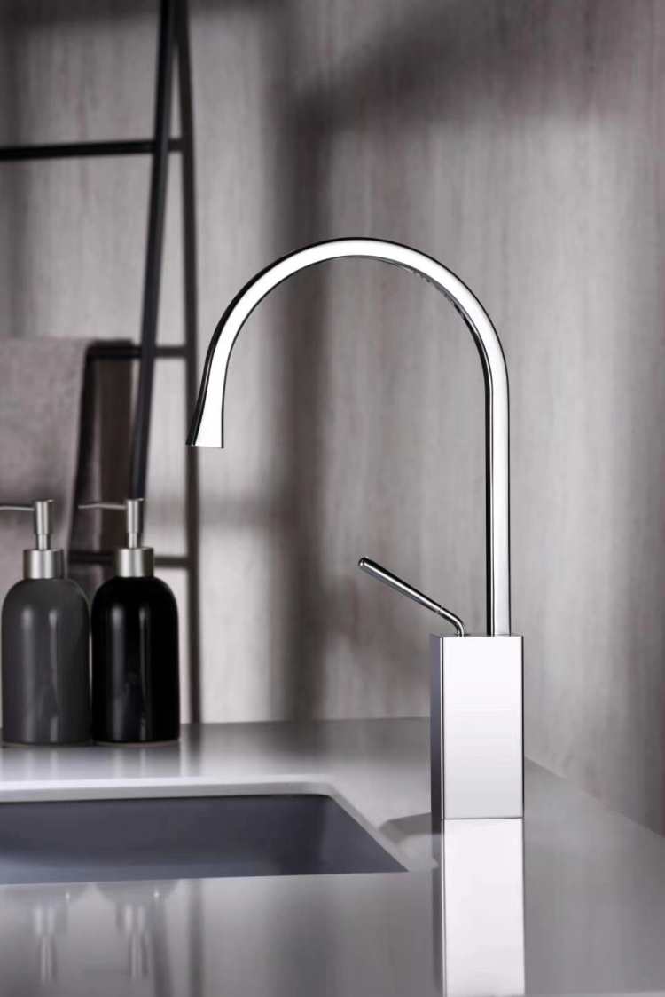 Four key points of correctly selecting kitchen faucet.jpg