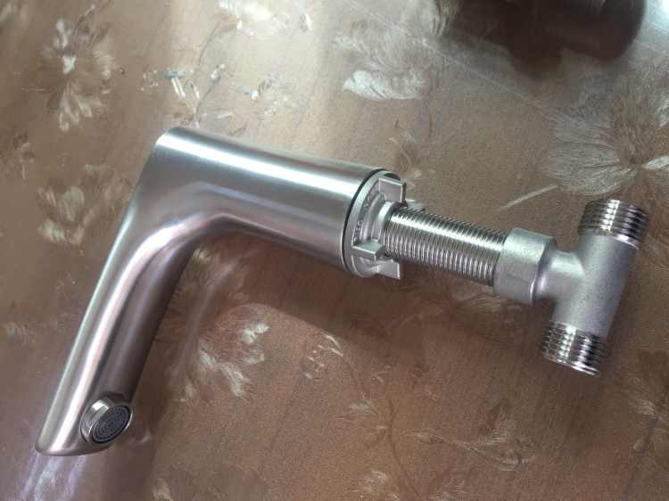 YT-1-0193H4 Split basin faucet.jpg